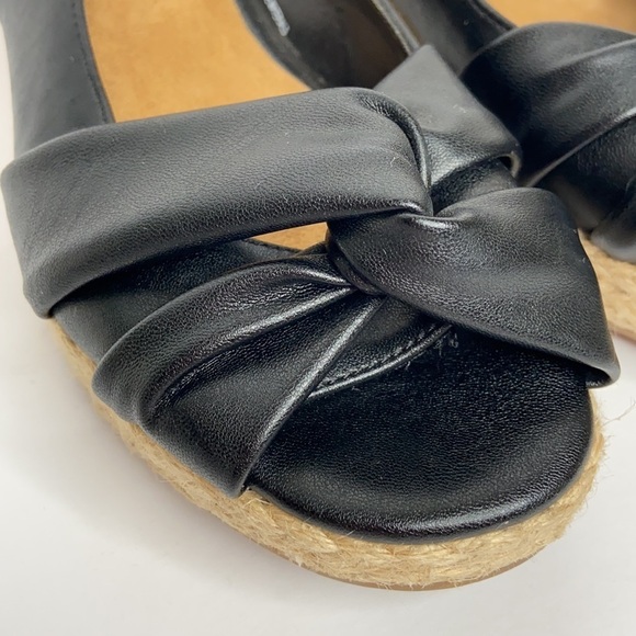 G.H. BASS & Co. Black Wedge Sandals Size 6.5 - Picture 5 of 16